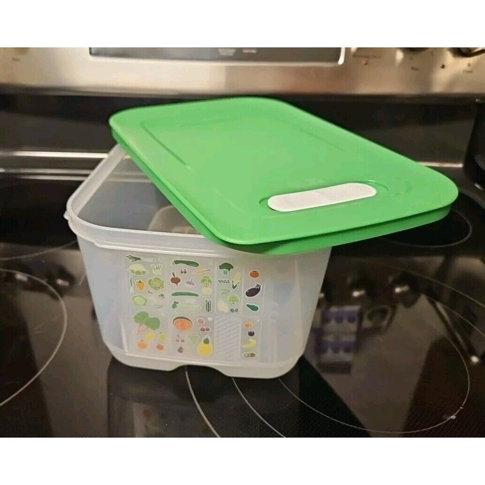 Tupperware FridgeSmart Medium Deep Container 1 Gal. Fruit & Veg Keeper Green